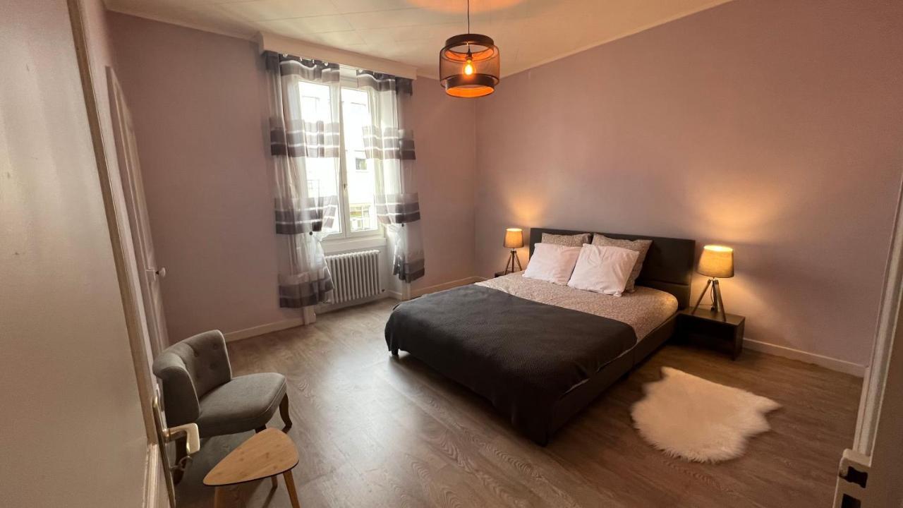 Appartement T4 70M2 - Meuble - Centre Ville - Proche Thermes Lons-le-Saunier Bagian luar foto